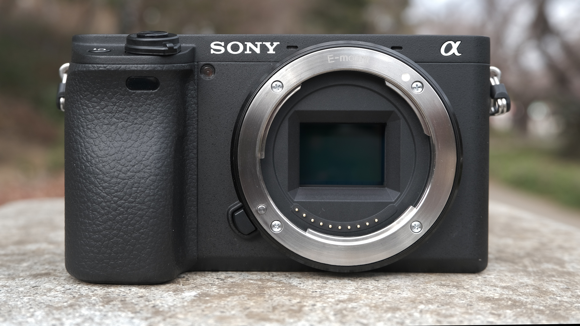 Sony a6400 Review - Is the End of Manual Focus Lenses Near?