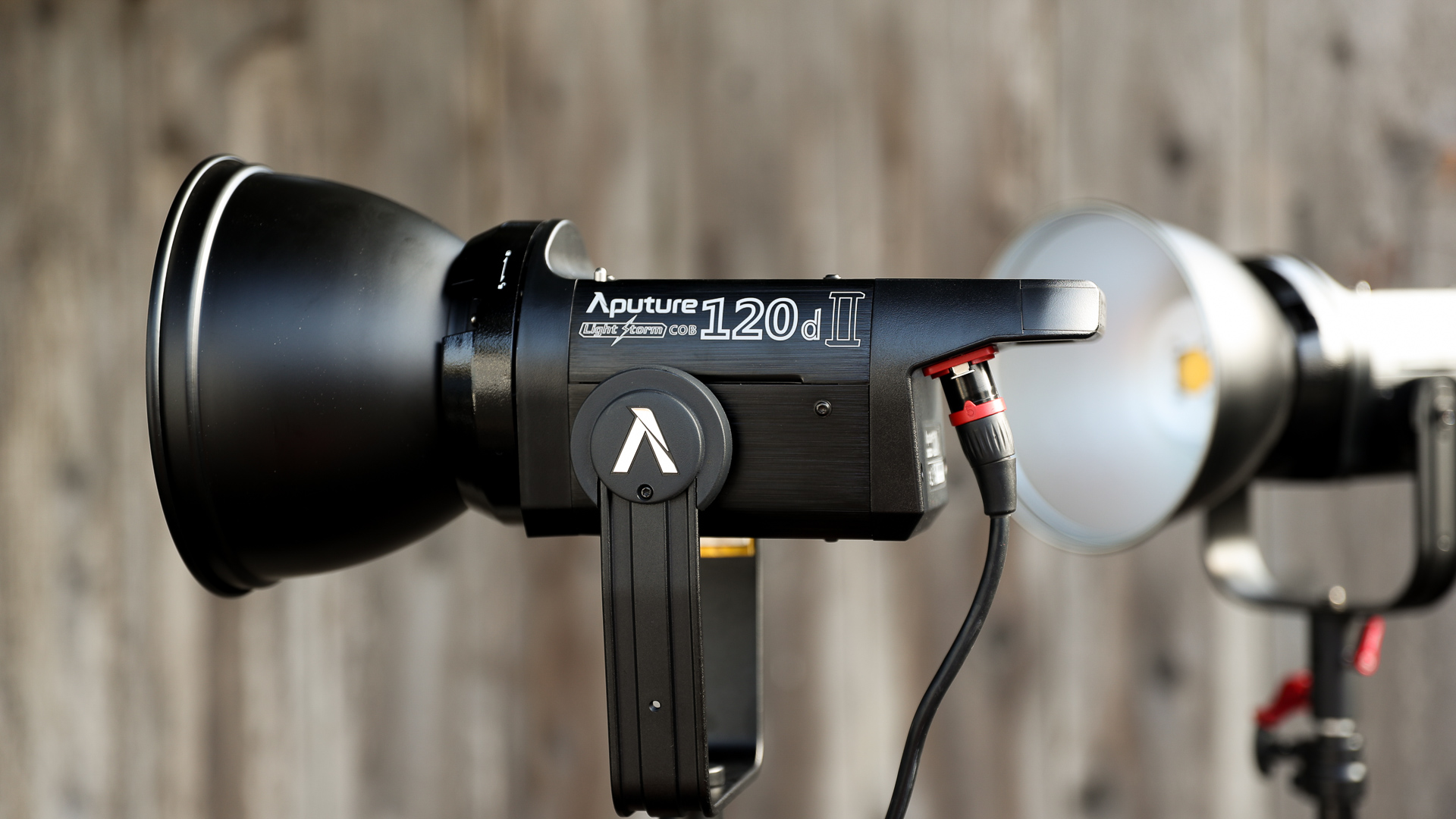 Aputure 120d MK II with Spotlight Mount Review | CineD