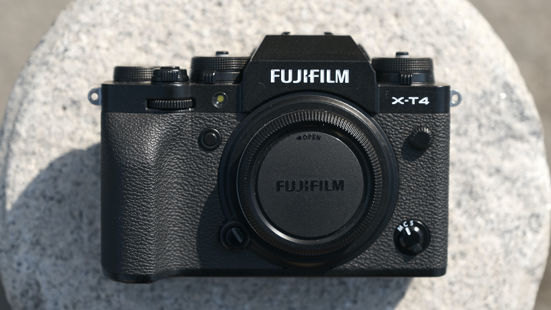  Buy a Fuji X-T4