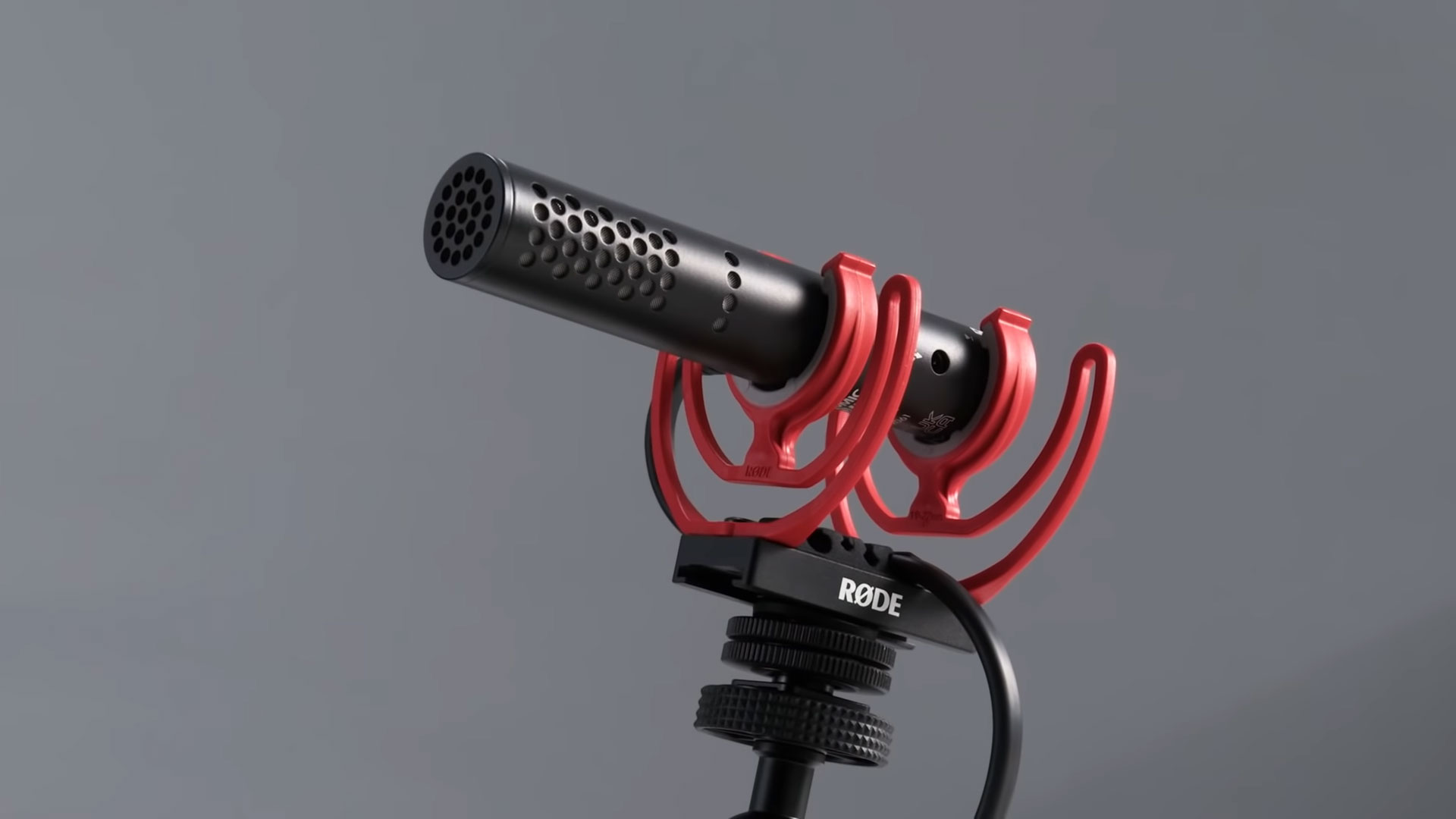 RØDE Microphones VideoMic-R On Camera Shotgun Microphone… - Moment