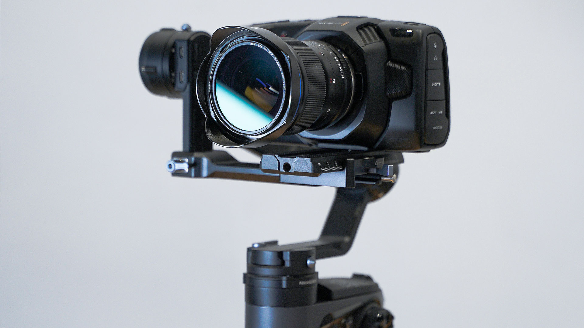 LaowaがArgus 25mm F0.95 MFT APOレンズを発売 | CineD