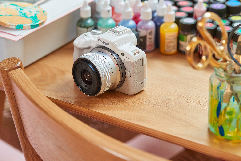 都内で Canon EOS R50 レンズ - カメラ