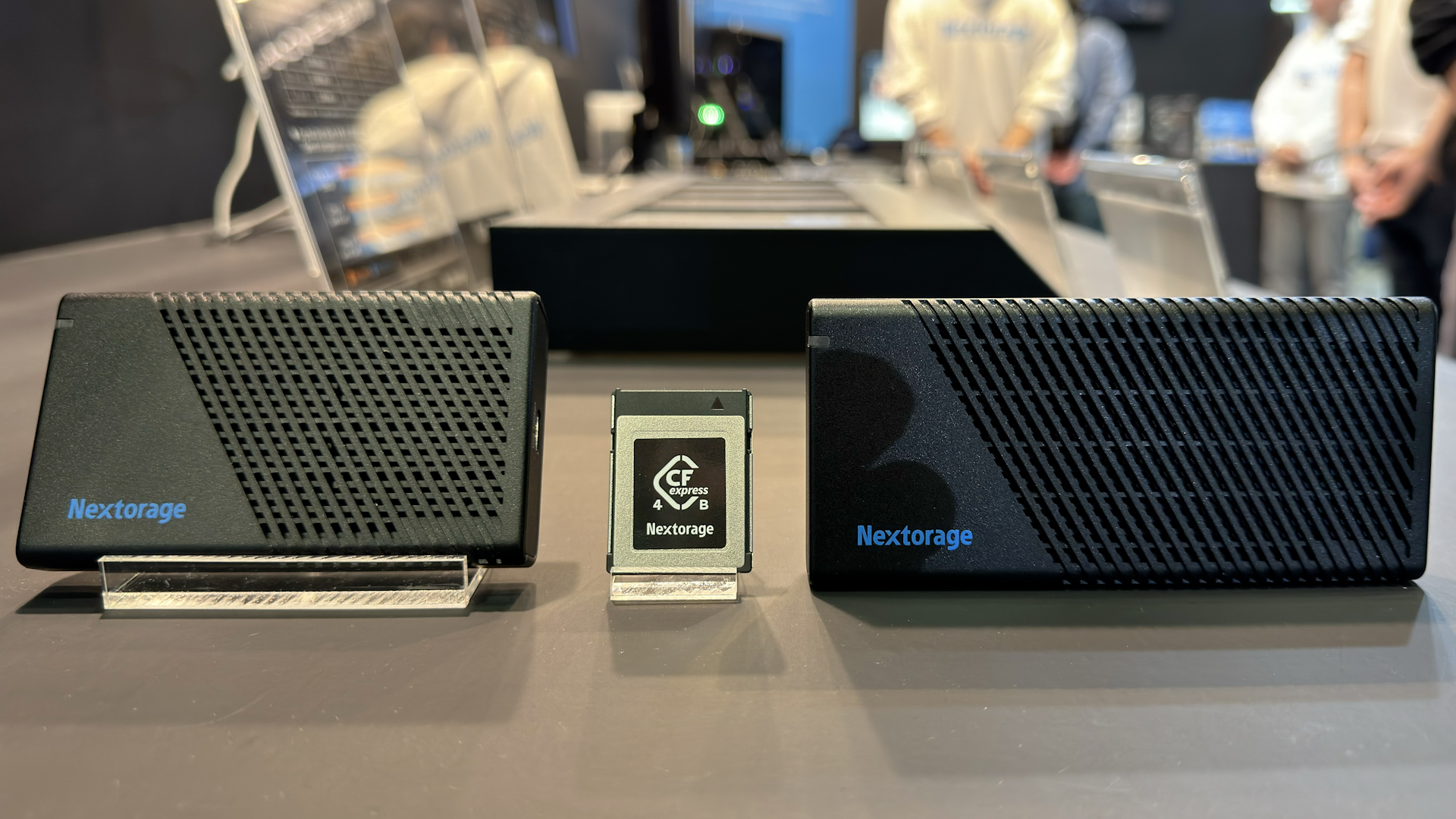 NextorageがCFexpress 4.0 Type Bメモリーカード、カードリーダー、SSD 