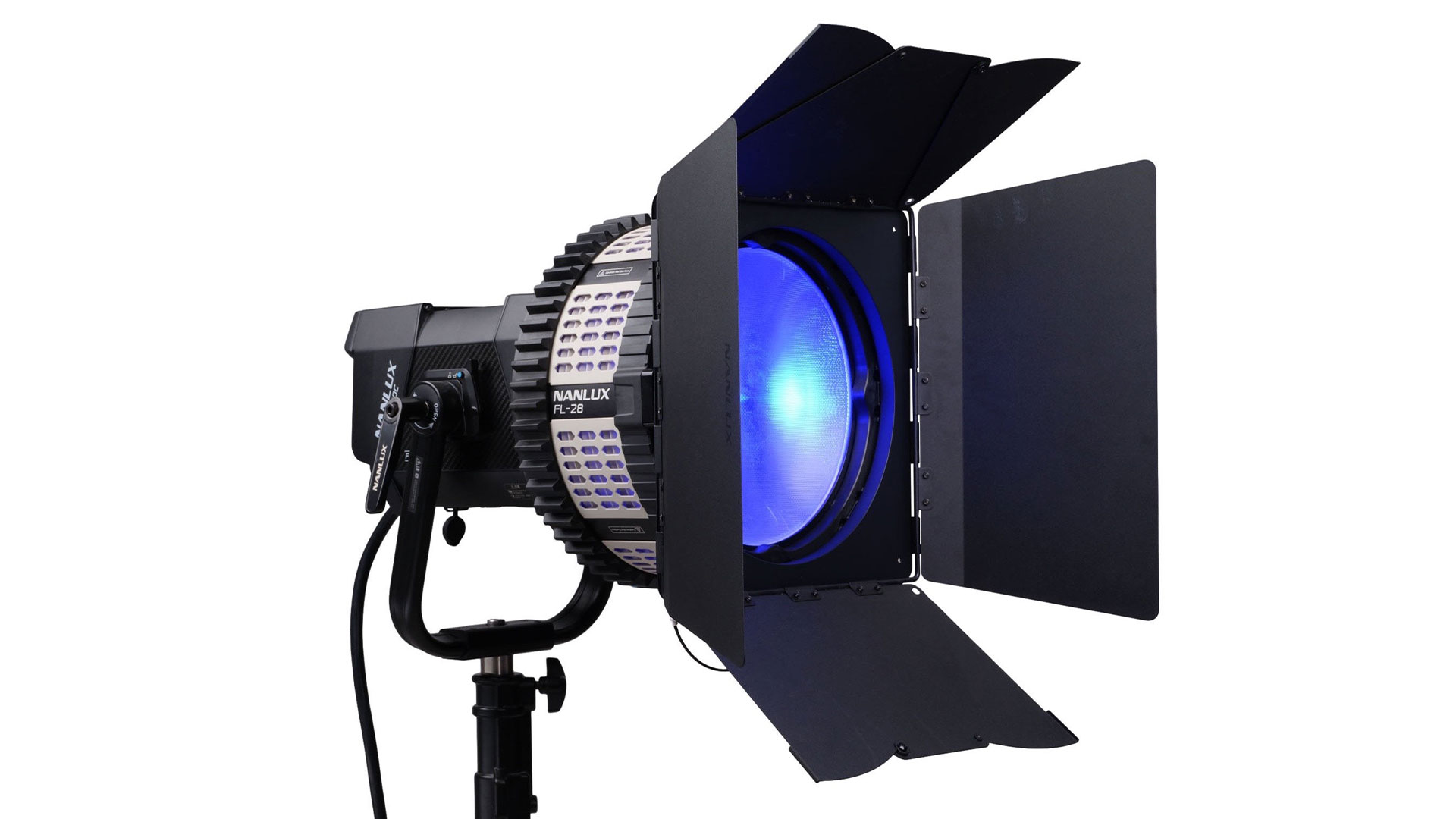 NANLUX FL-28 Announced - Lightweight Fresnel Lens for Evoke LED ...