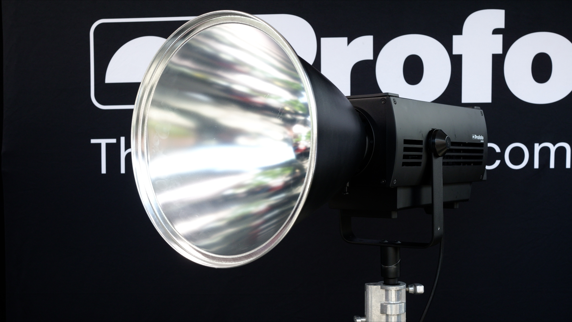 Profoto L1600D Cinema LED Light – First Look