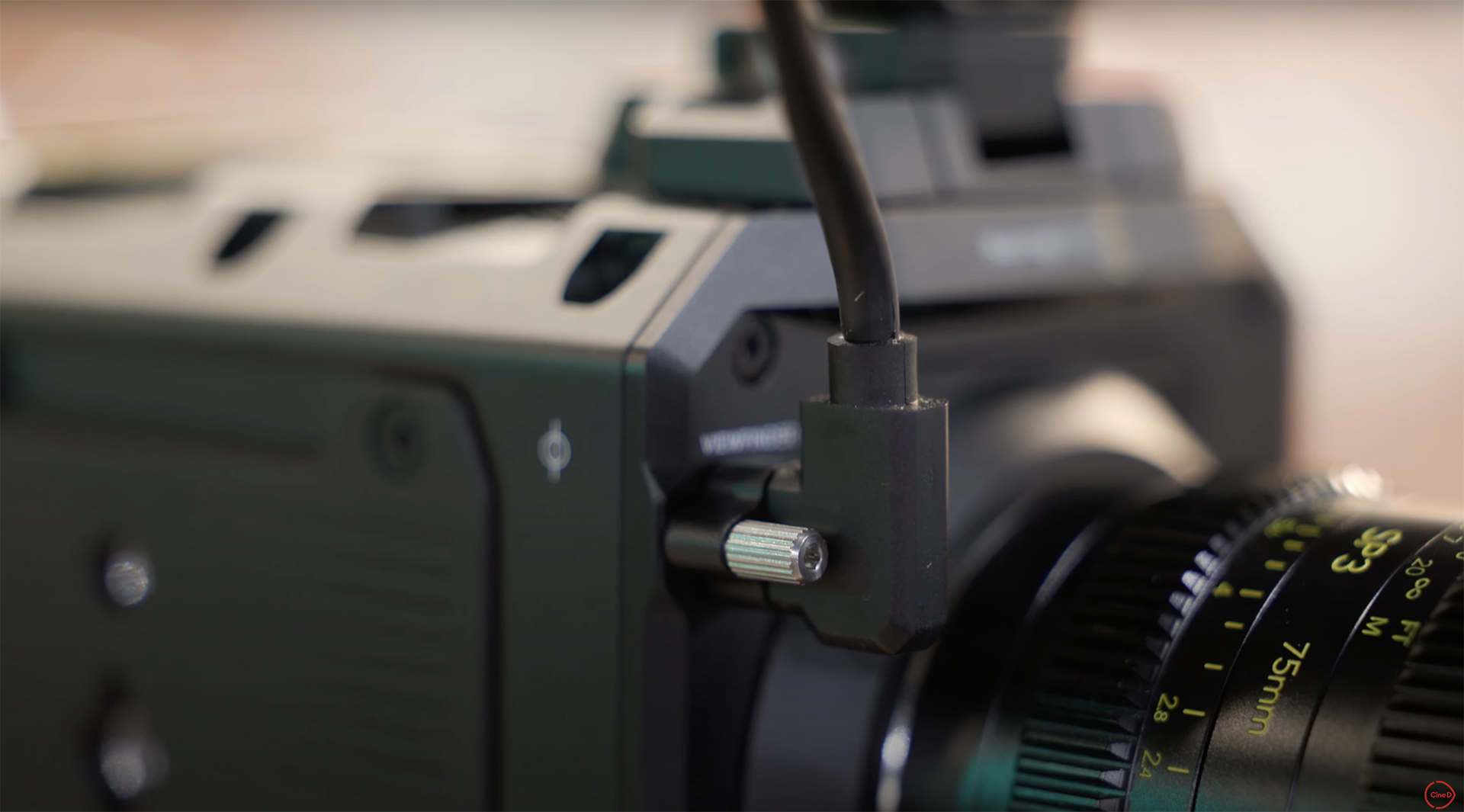 Blackmagic Design PYXIS monitor - one cable solution