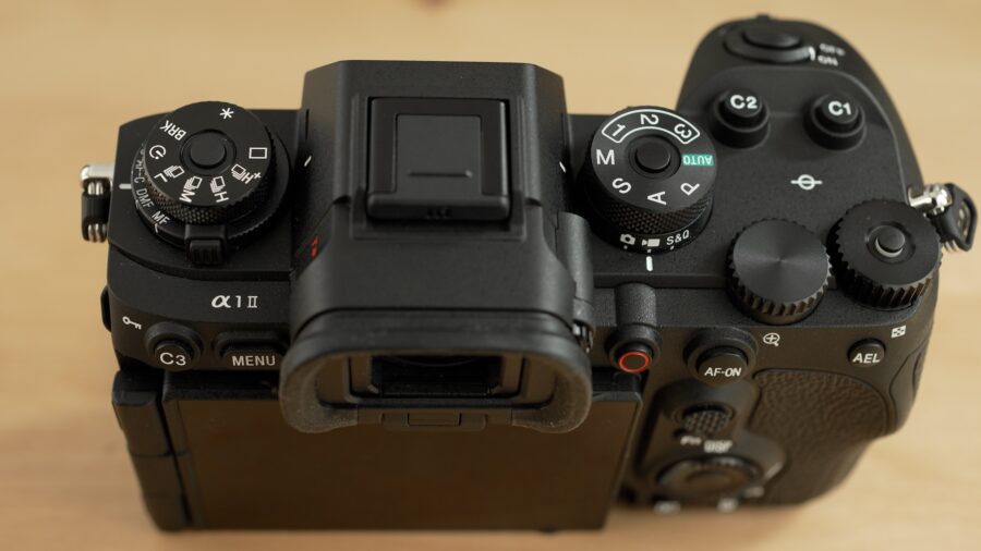 Similar buttons layout as the Sony A9 III