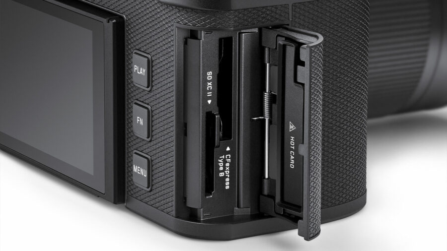 Leica SL3-S memory card slots